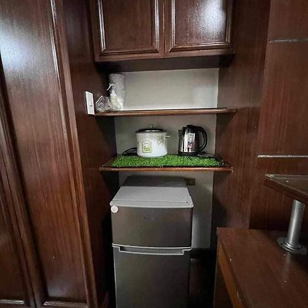 Millennium Plaza Hotel Makati City Bagian luar foto