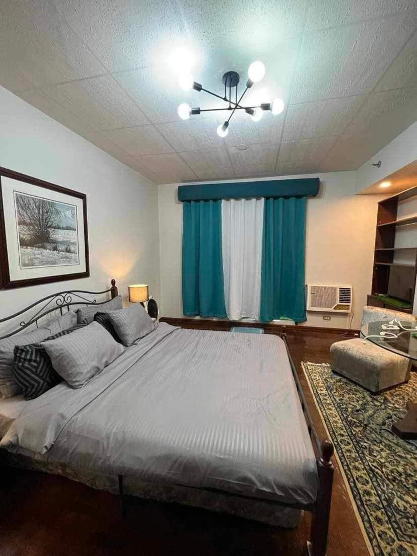 Millennium Plaza Hotel Makati City Bagian luar foto